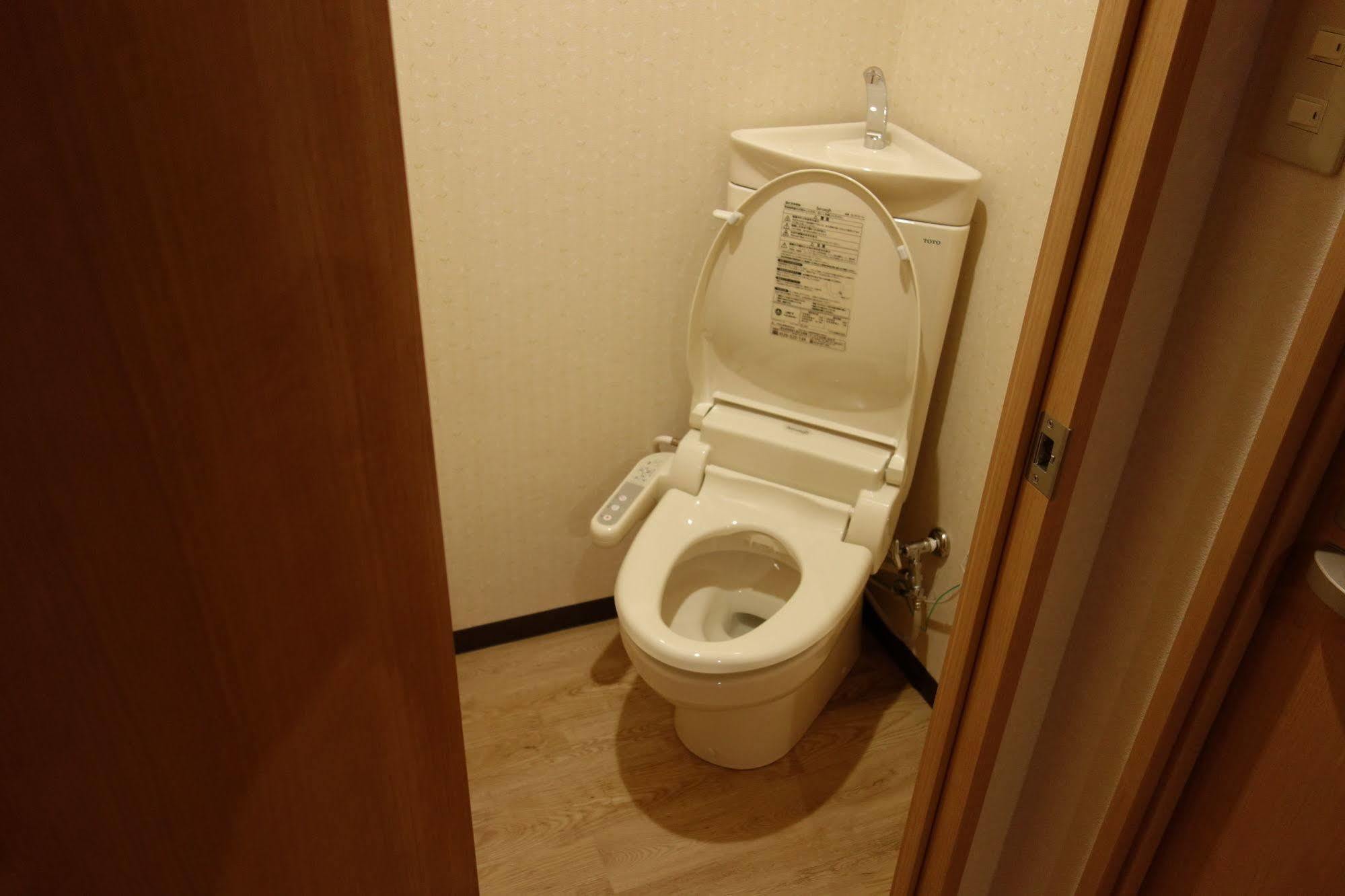 Ken'S House Hotel Osaka Exterior photo
